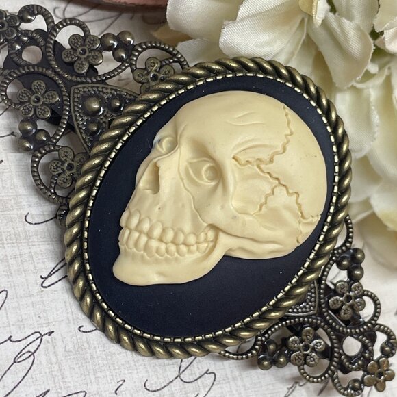 Skull Gothic Morbid Sugar Demon Festival Cameo Pin Hair Clip Jewelry Comb xmas - Picture 5 of 11